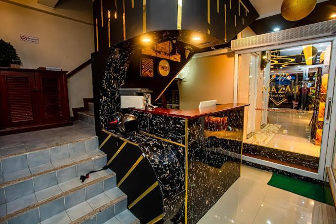 Break Point Hotel Patong Екстериор снимка