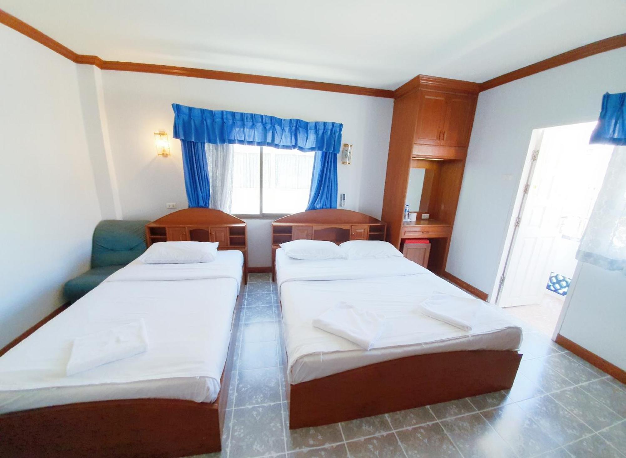 Break Point Hotel Patong Екстериор снимка