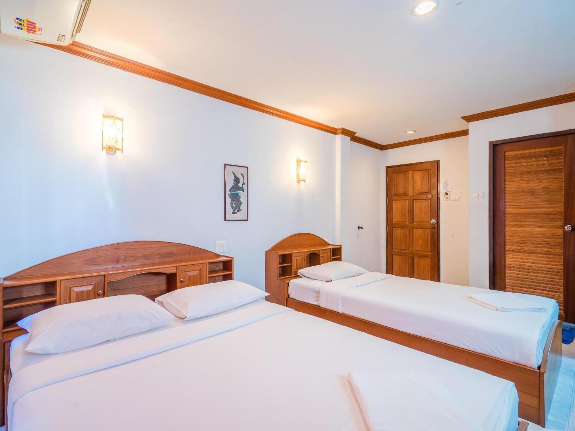 Break Point Hotel Patong Екстериор снимка