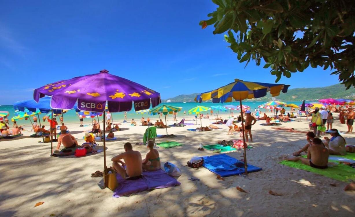 Break Point Hotel Patong Екстериор снимка